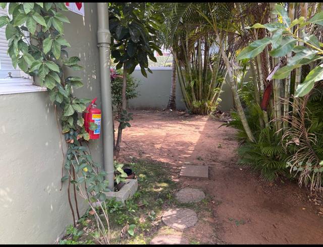2 BEDROOM APARTMENT FOR SALE IN ESSENWOOD